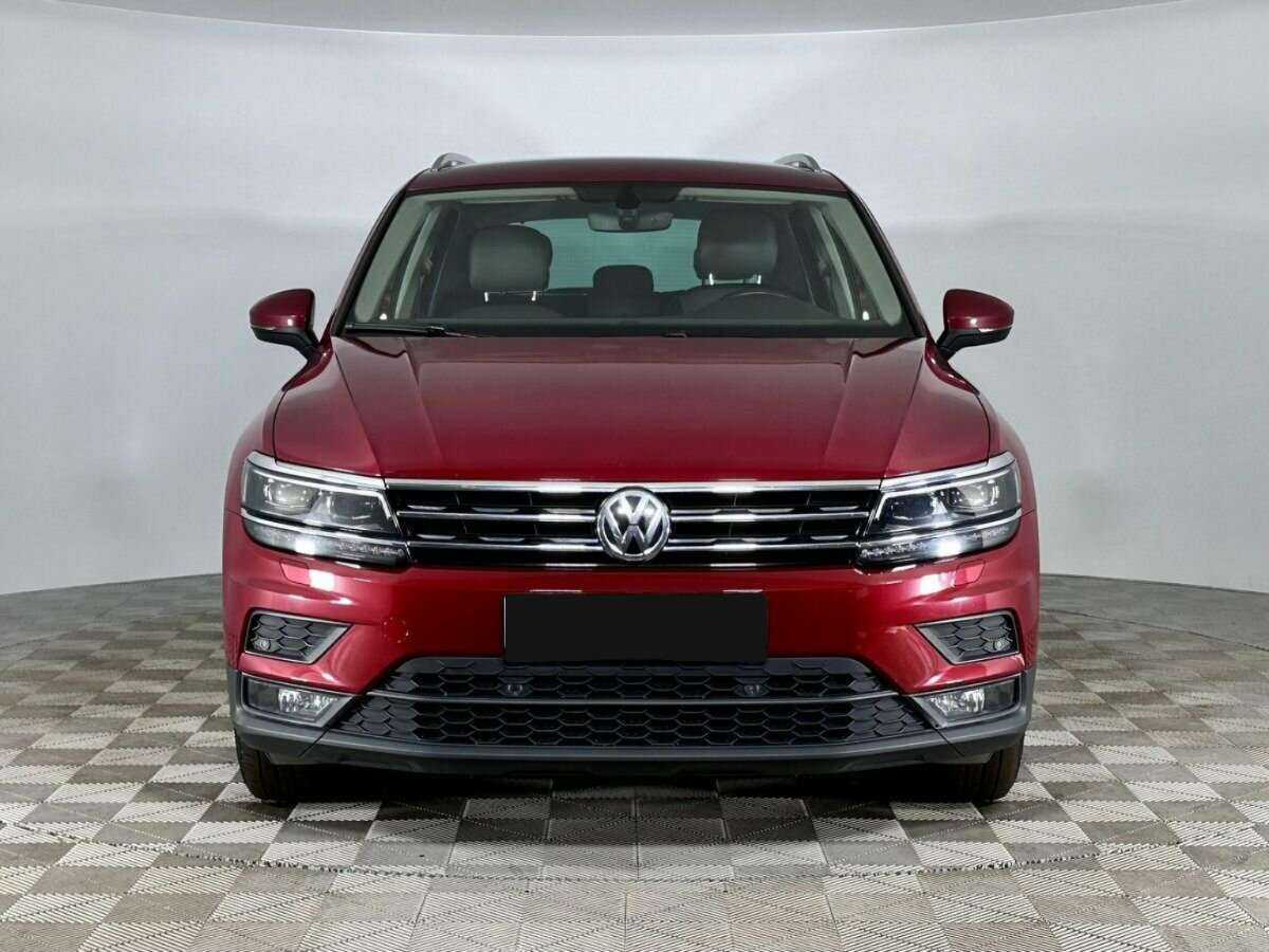 Volkswagen Tiguan 2018 года с пробегом. Фото: #2
