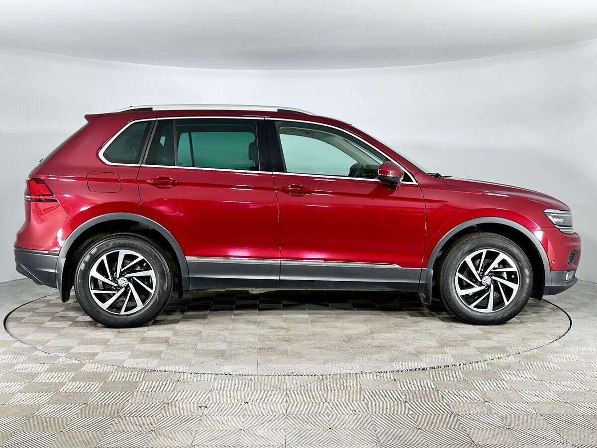 Volkswagen Tiguan 2018 года с пробегом. Фото: #4