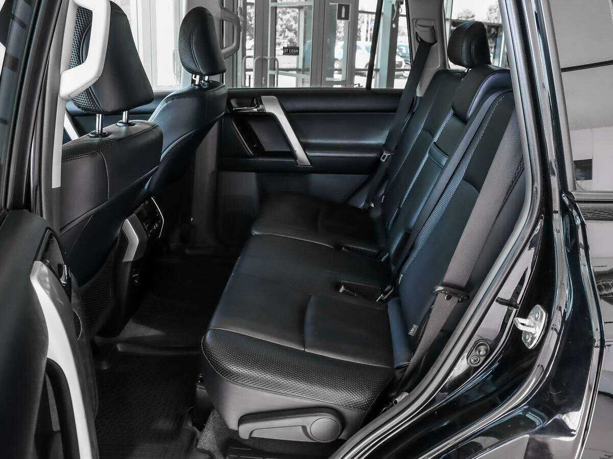 Toyota Land Cruiser Prado 2012 года с пробегом. Фото: #11