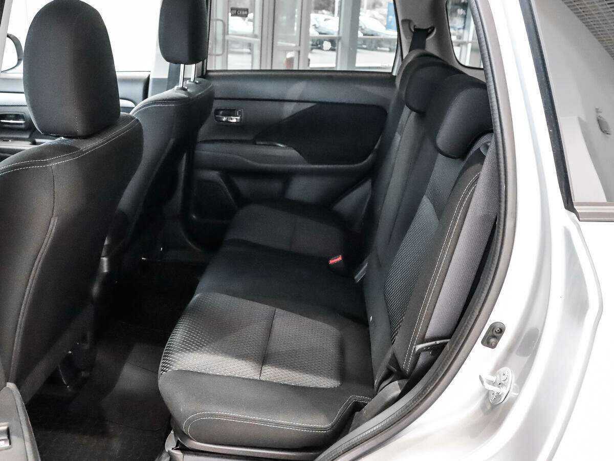 Mitsubishi Outlander 2016 года с пробегом. Фото: #9