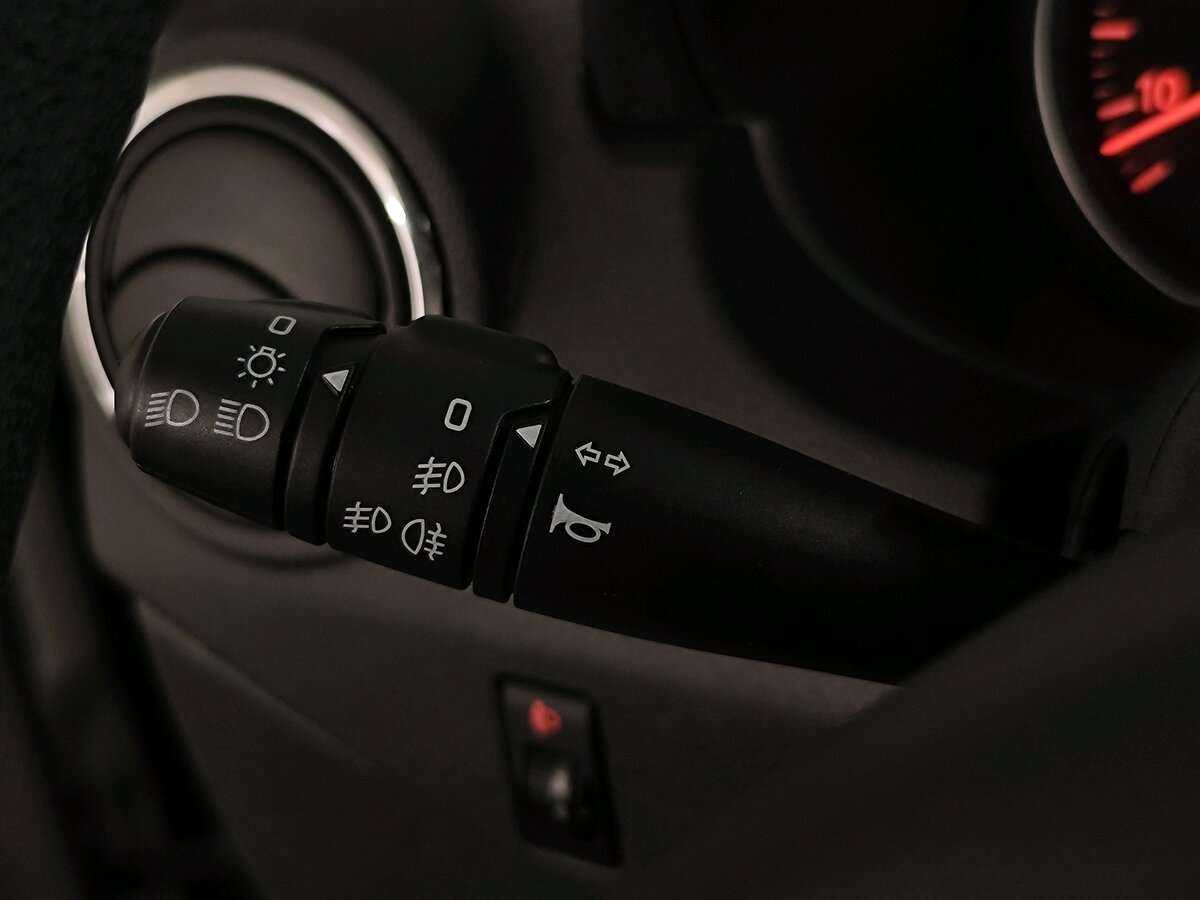 Б/У Ниссан Альмера 2016 года. Фото: #14