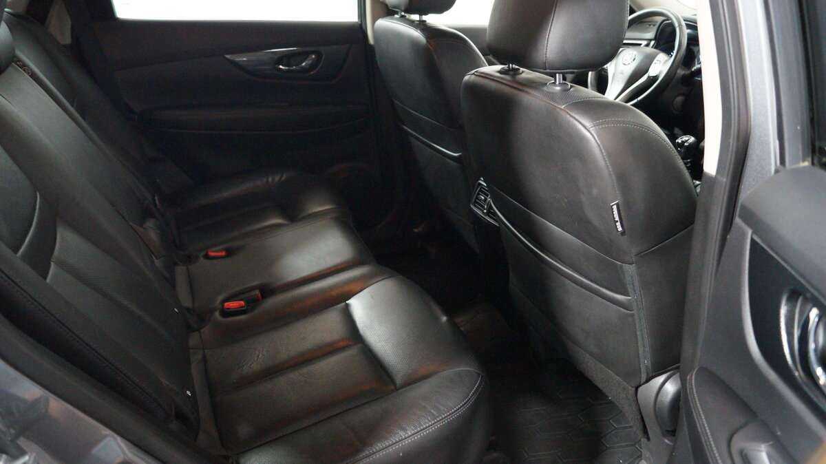 Б/У Ниссан Икс-Трейл 2017 года. Фото: #7