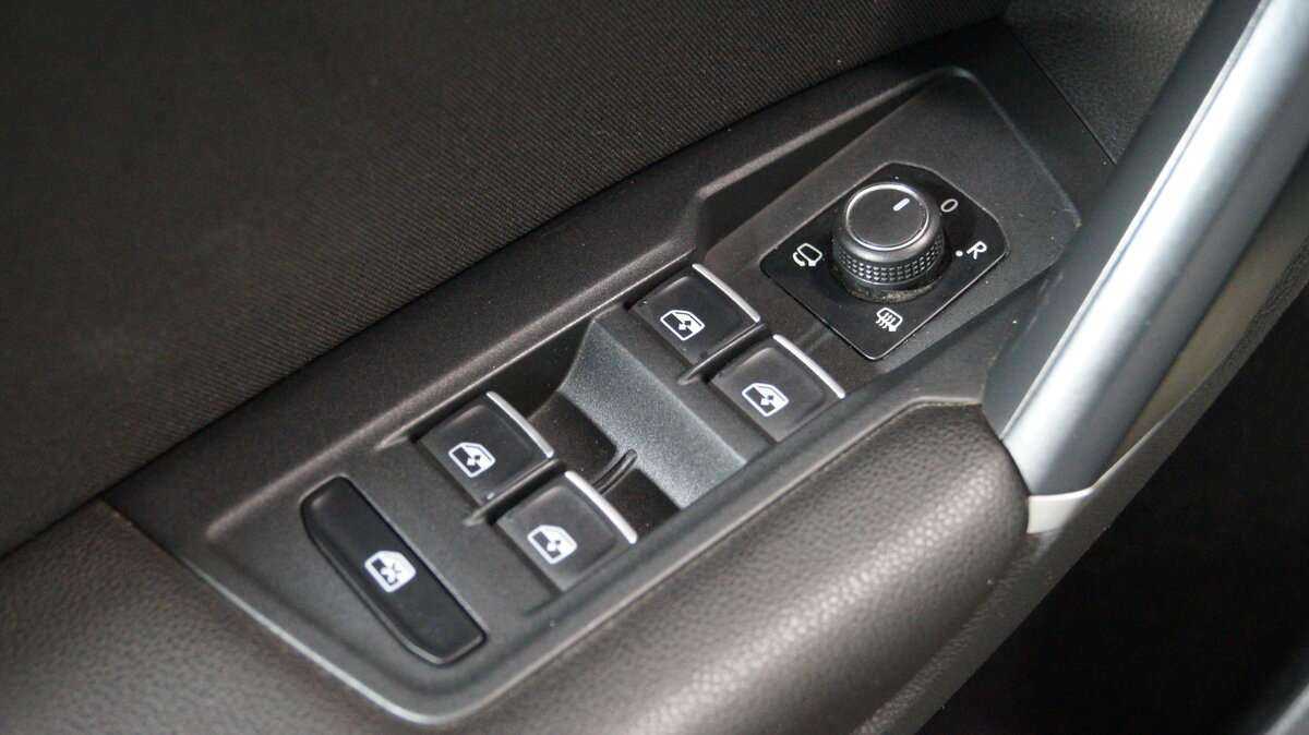 Б/У Фольксваген Тигуан 2018 года. Фото: #9