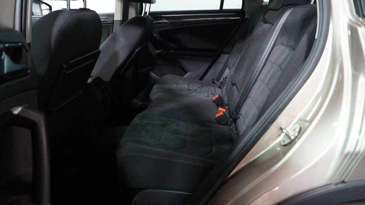 Б/У Фольксваген Тигуан 2018 года. Фото: #10