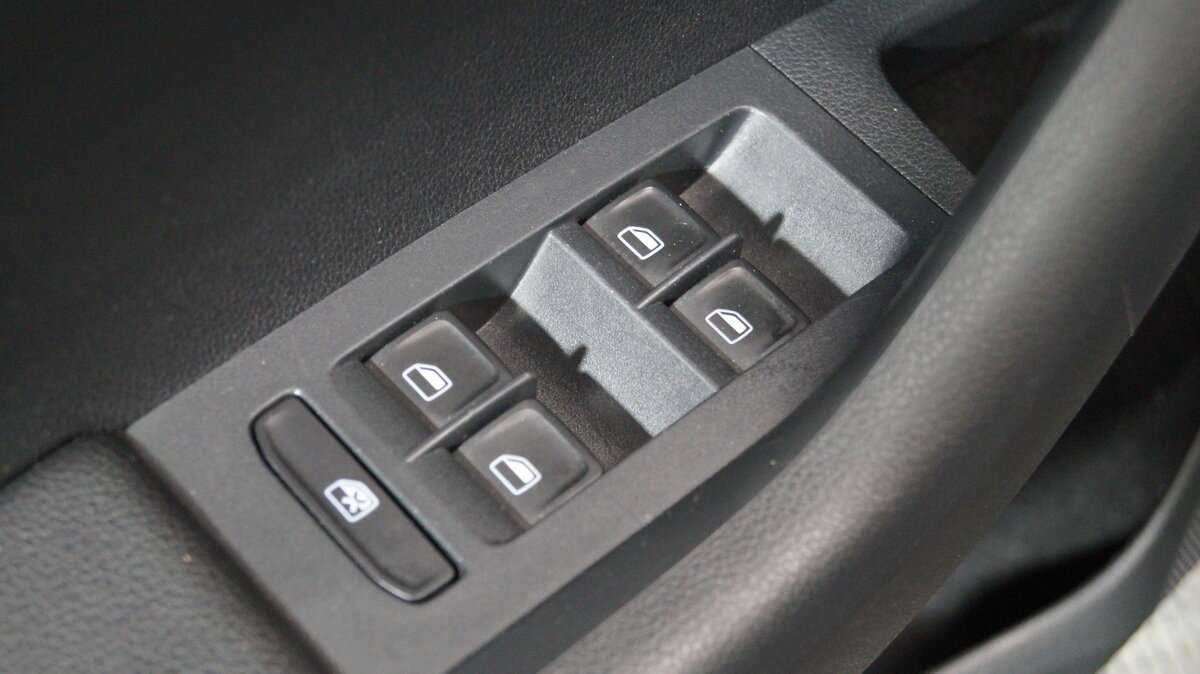 Б/У Шкода Октавия 2014 года. Фото: #7