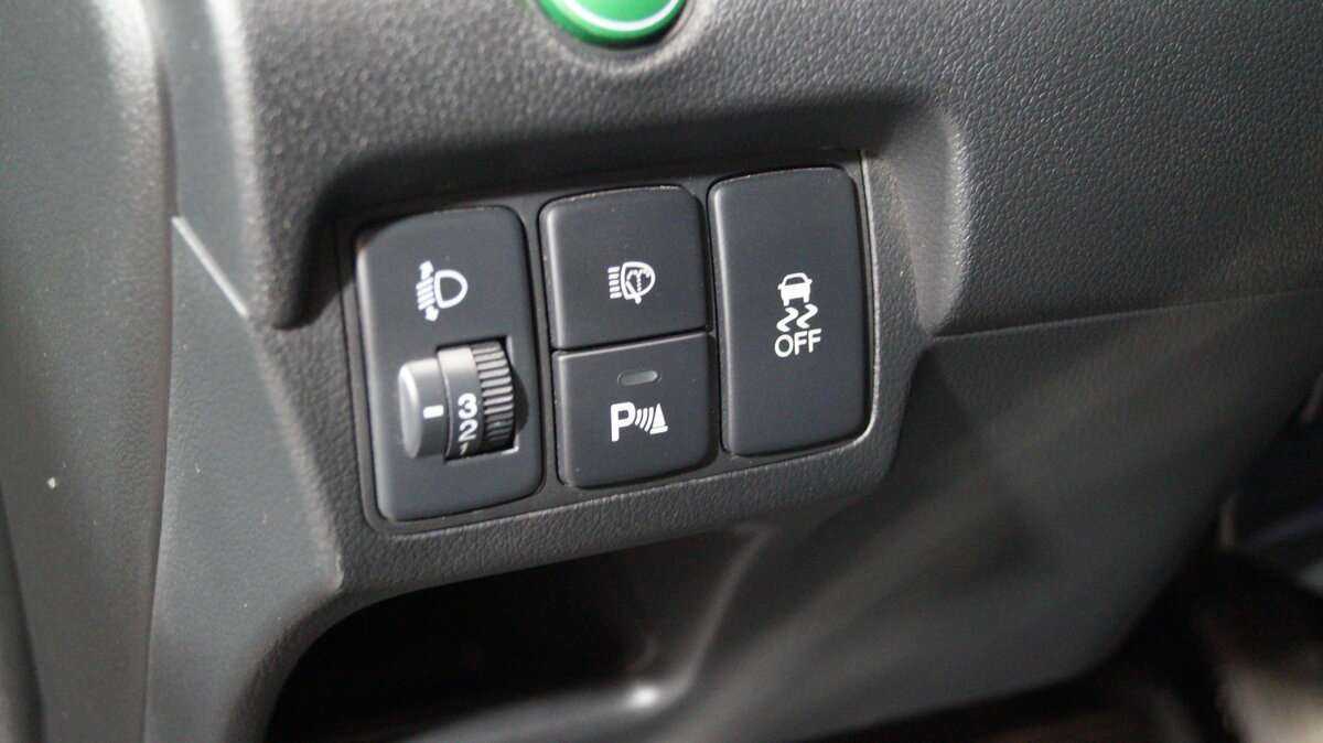 Б/У Хонда ЦР-В 2013 года. Фото: #13