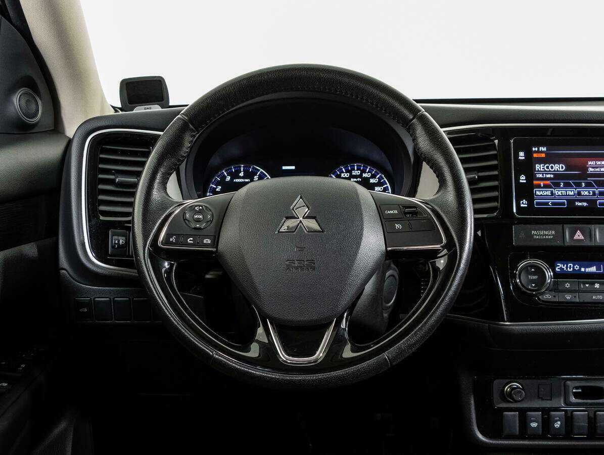 Mitsubishi Outlander 2018 года с пробегом. Фото: #12