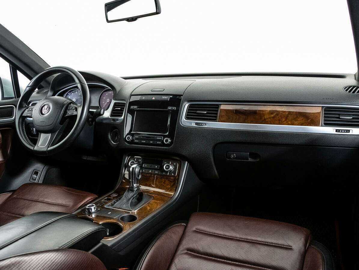 Б/У Фольксваген Туарег 2012 года. Фото: #6