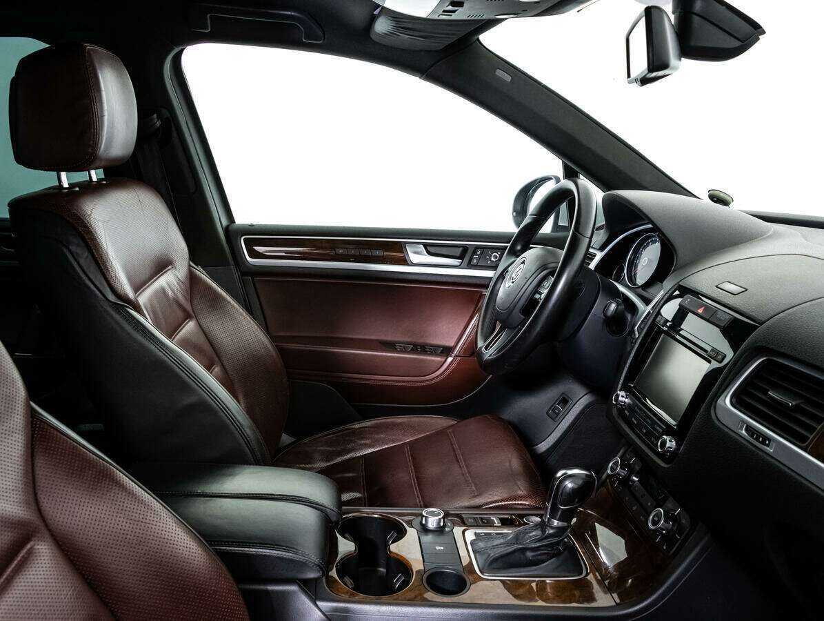 Б/У Фольксваген Туарег 2012 года. Фото: #11