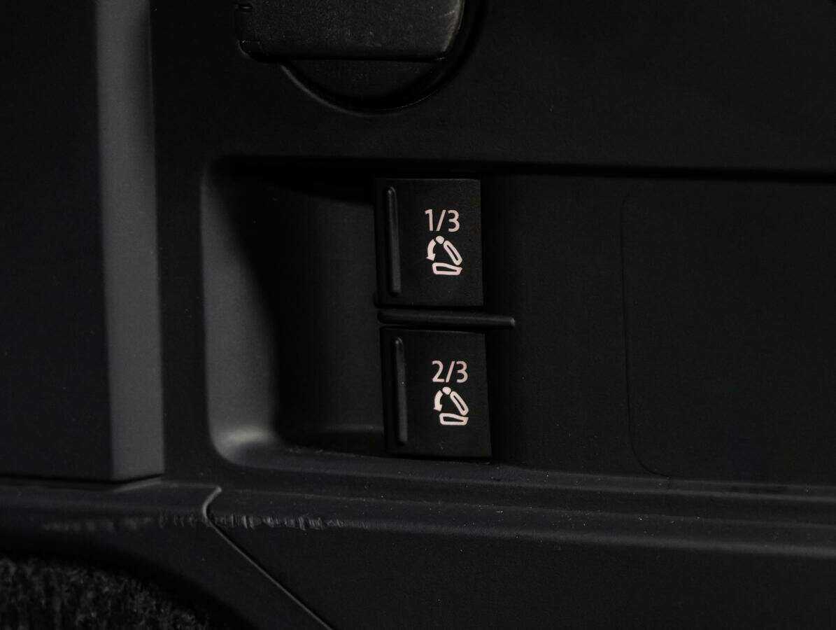 Б/У Фольксваген Туарег 2012 года. Фото: #18