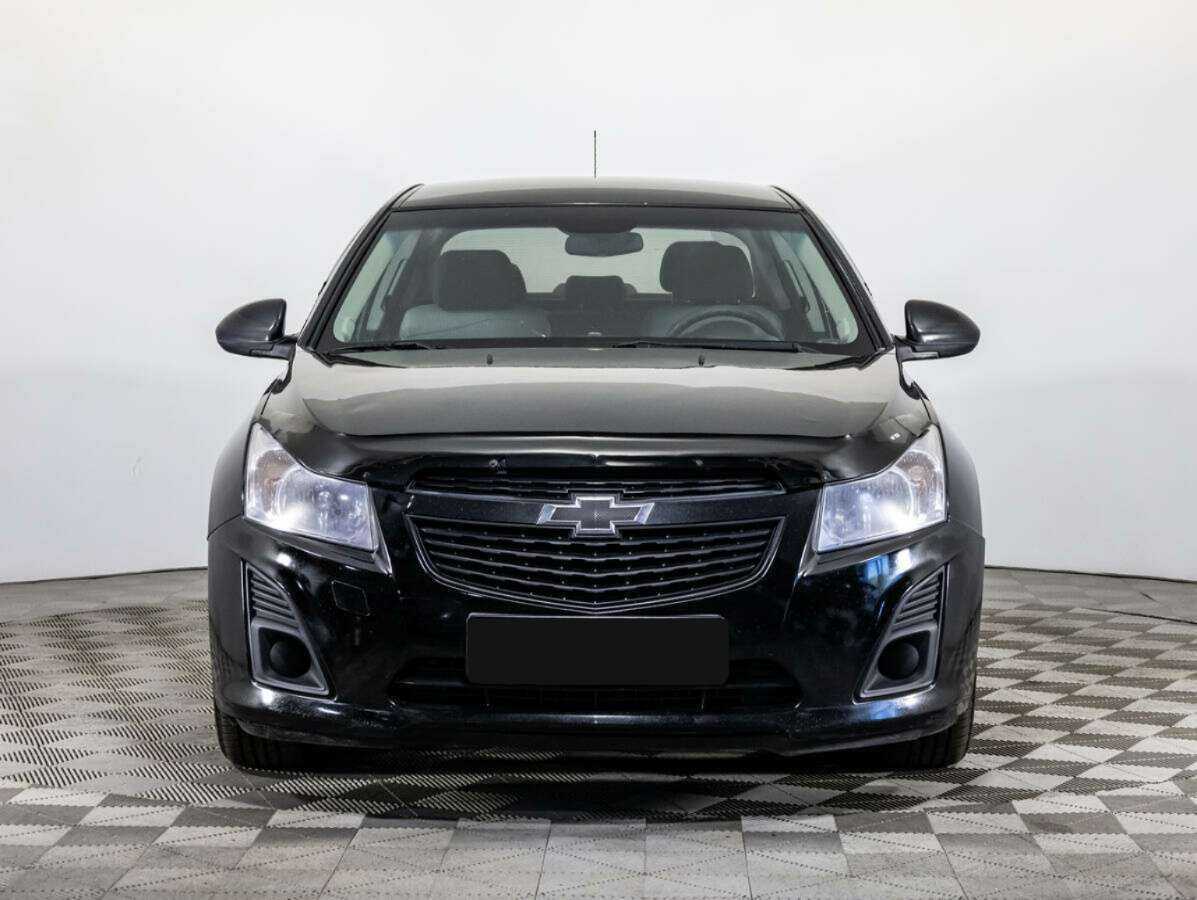 Б/У Шевроле Круз 2013 года. Фото: #1
