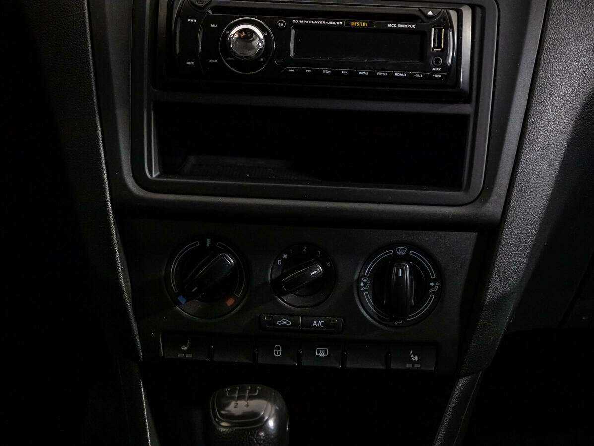 Б/У Шкода Рапид 2015 года. Фото: #12