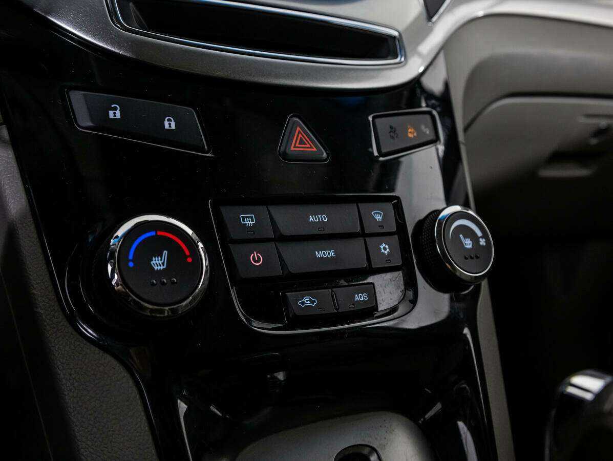 Б/У Шевроле Орландо 2012 года. Фото: #14