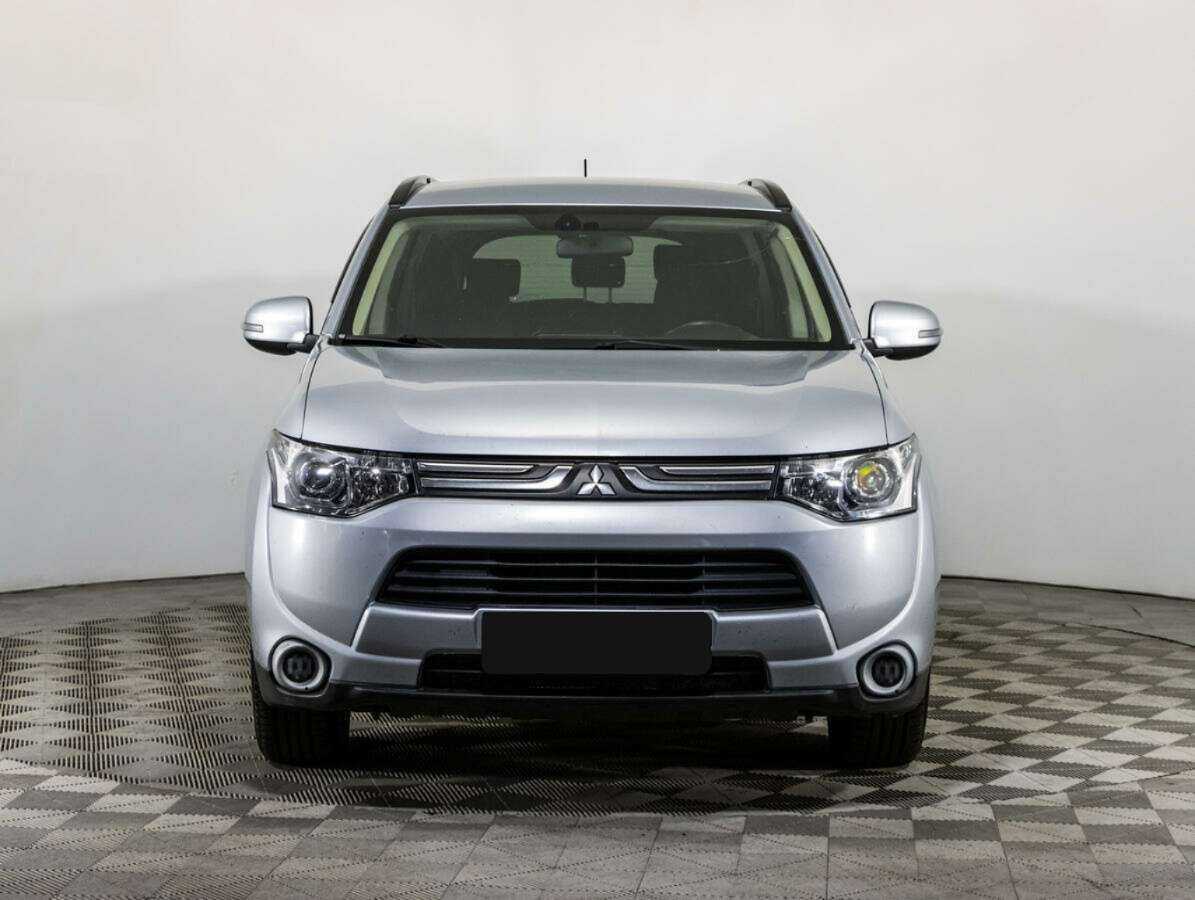 Mitsubishi Outlander 2012 года с пробегом. Фото: #1