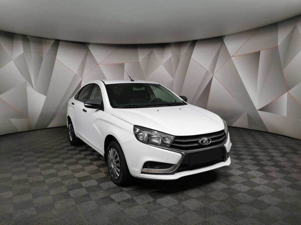 Lada (ВАЗ) Vesta 2017 года с пробегом. Фото: #2