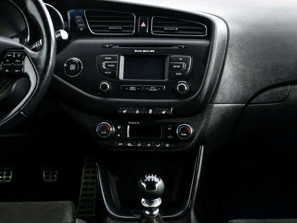 Б/У Киа Сид ГТ 2014 года. Фото: #13