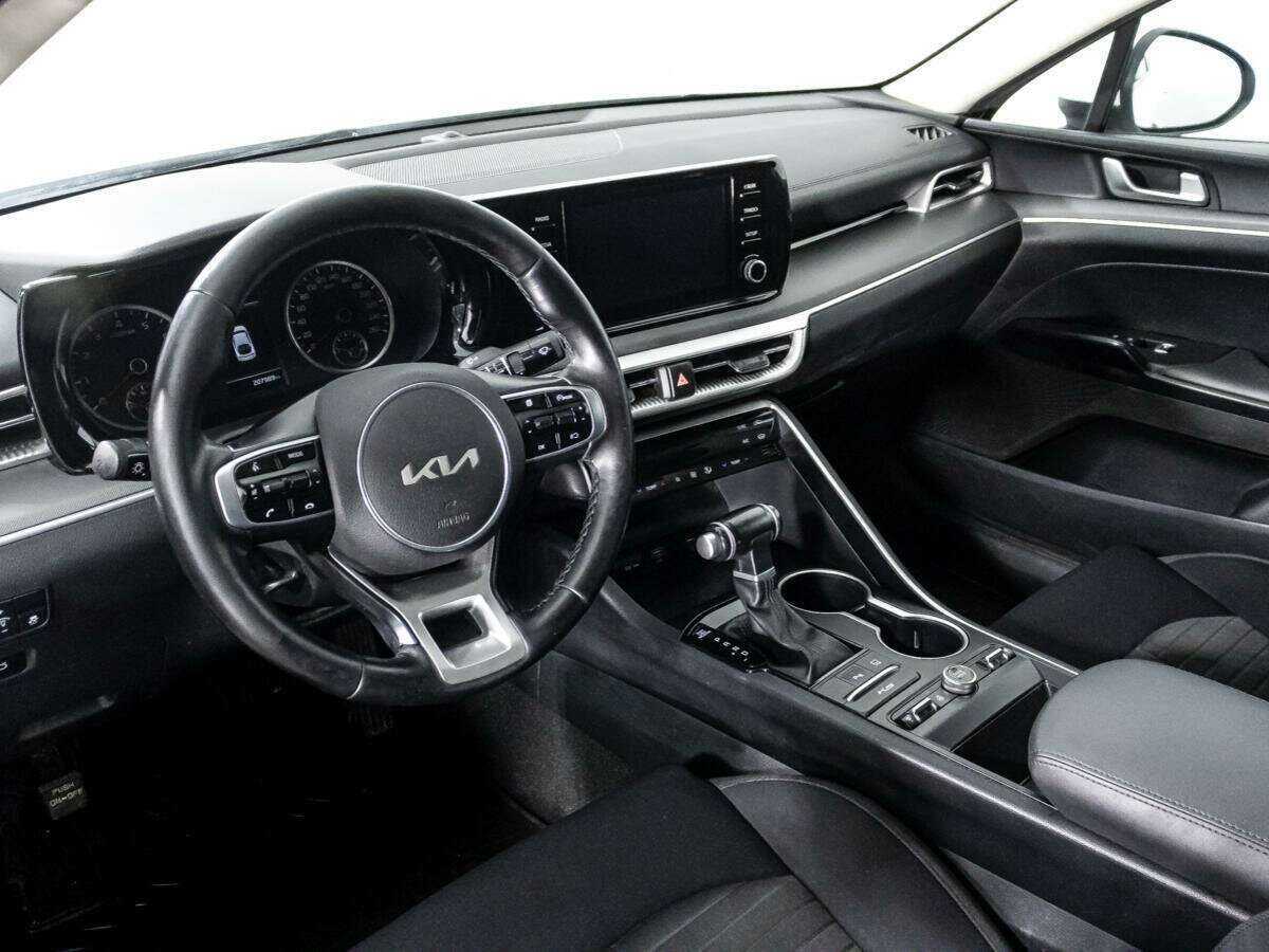 Б/У Киа К5 2021 года. Фото: #8