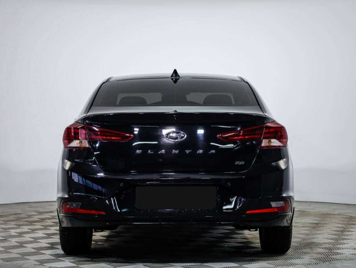 Hyundai Elantra 2019 года с пробегом. Фото: #4