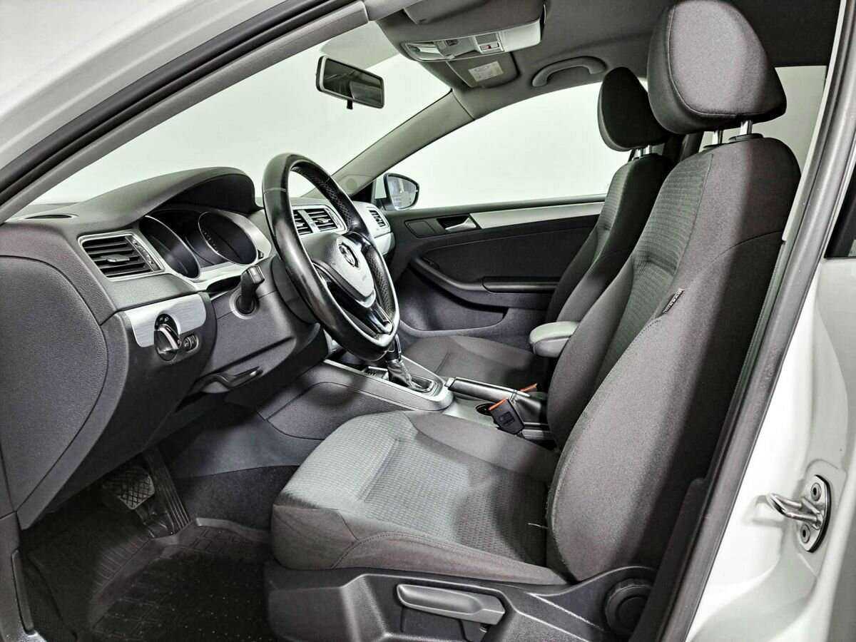 Б/У Фольксваген Джетта 2017 года. Фото: #10