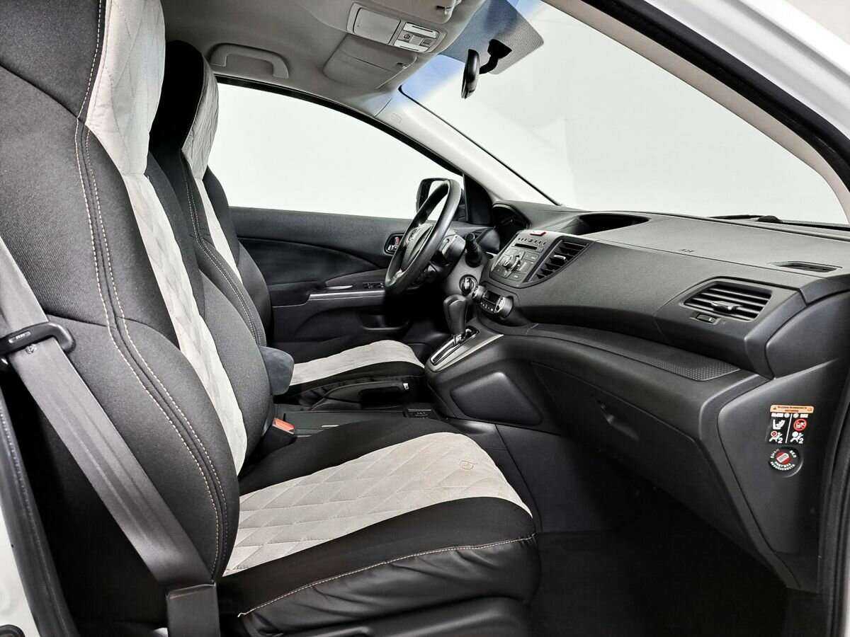 Б/У Хонда ЦР-В 2013 года. Фото: #8