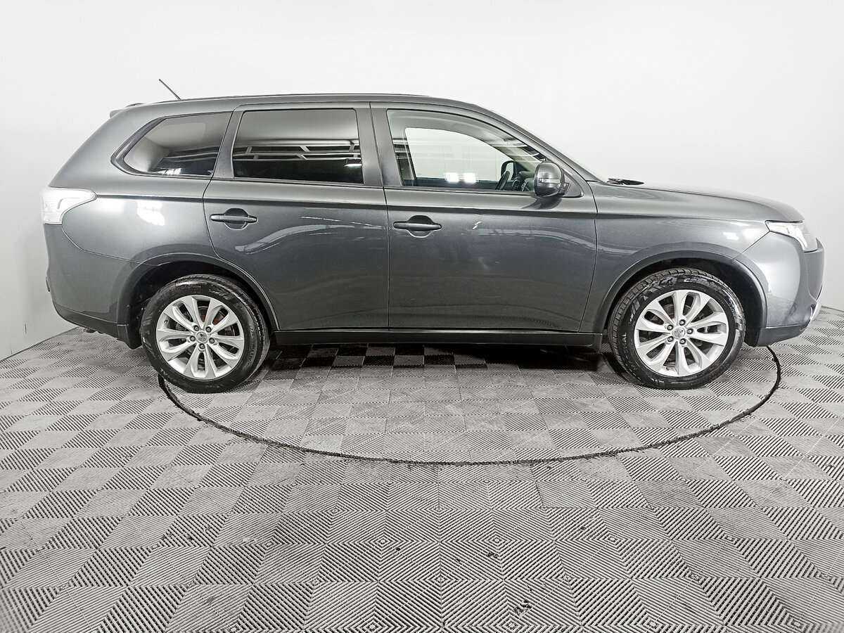 Mitsubishi Outlander 2014 года с пробегом. Фото: #3