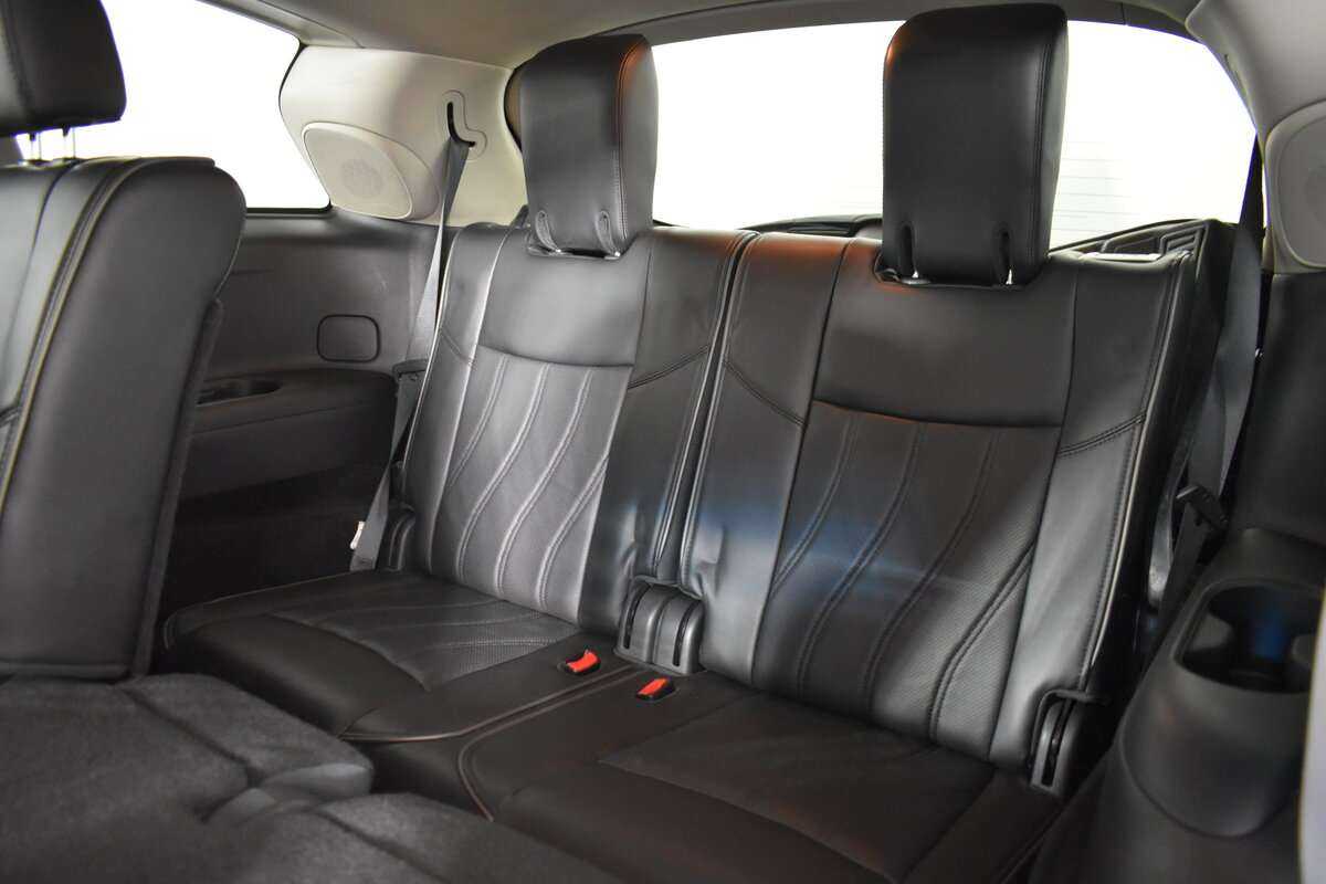 Infiniti QX60 2015 года с пробегом. Фото: #14