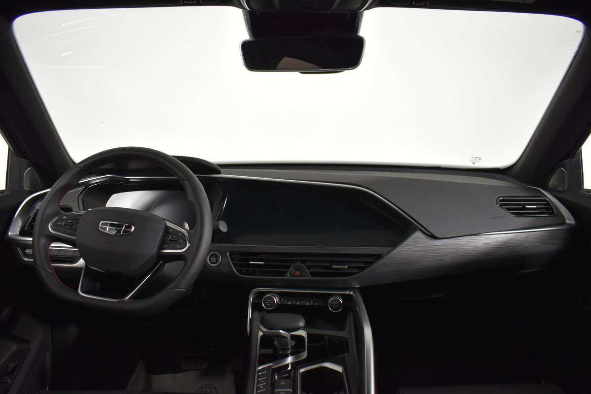 Geely Tugella 2022 года с пробегом. Фото: #11