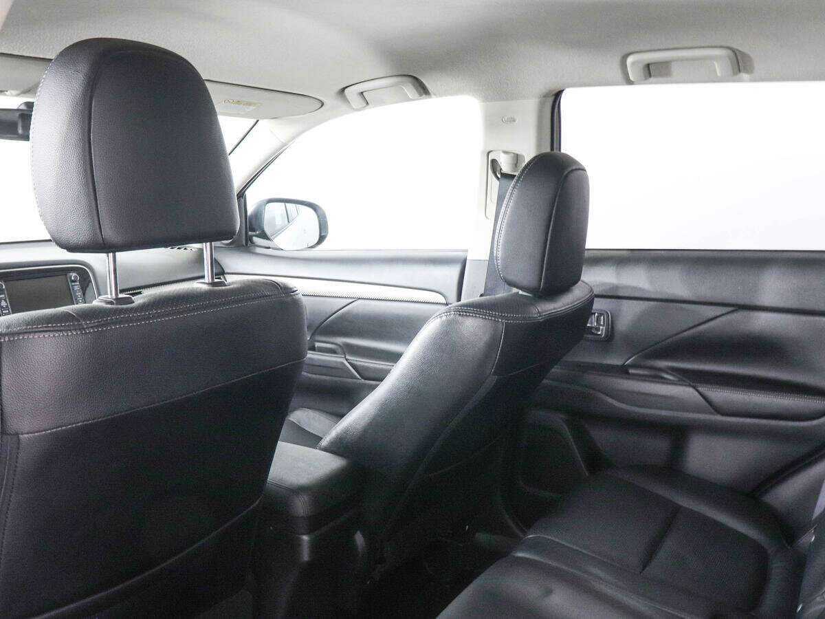 Mitsubishi Outlander 2012 года с пробегом. Фото: #11