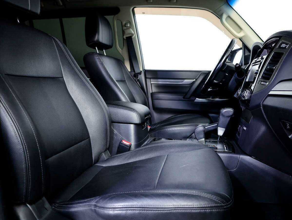Mitsubishi Pajero 2014 года с пробегом. Фото: #10