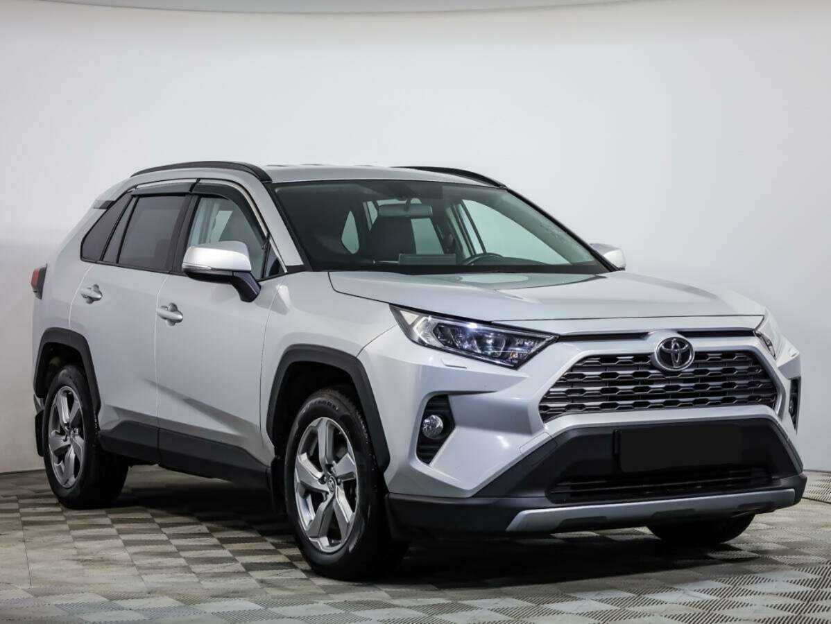 Toyota RAV4 2020 года с пробегом. Фото: #1