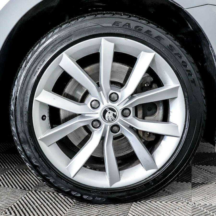 Skoda Superb 2019 года с пробегом. Фото: #19