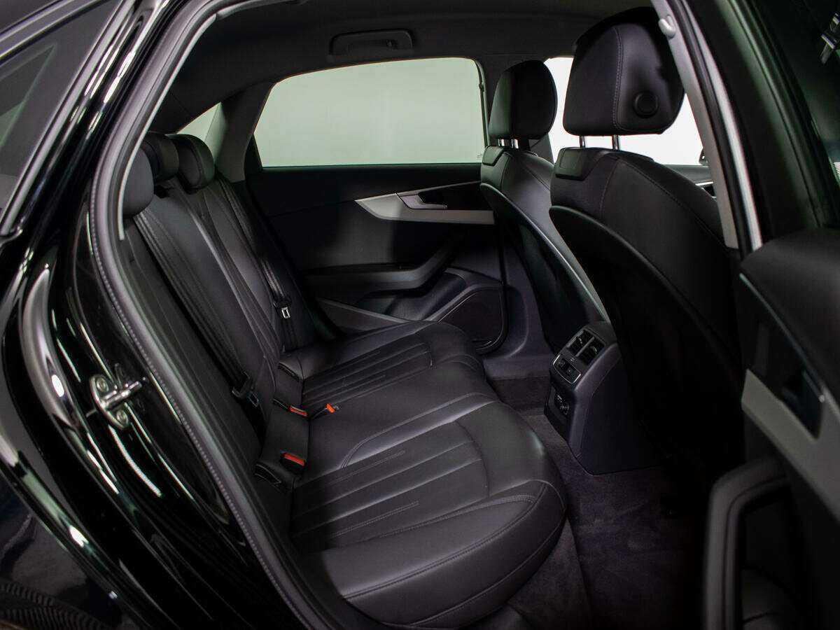 Audi A4 2019 года с пробегом. Фото: #7