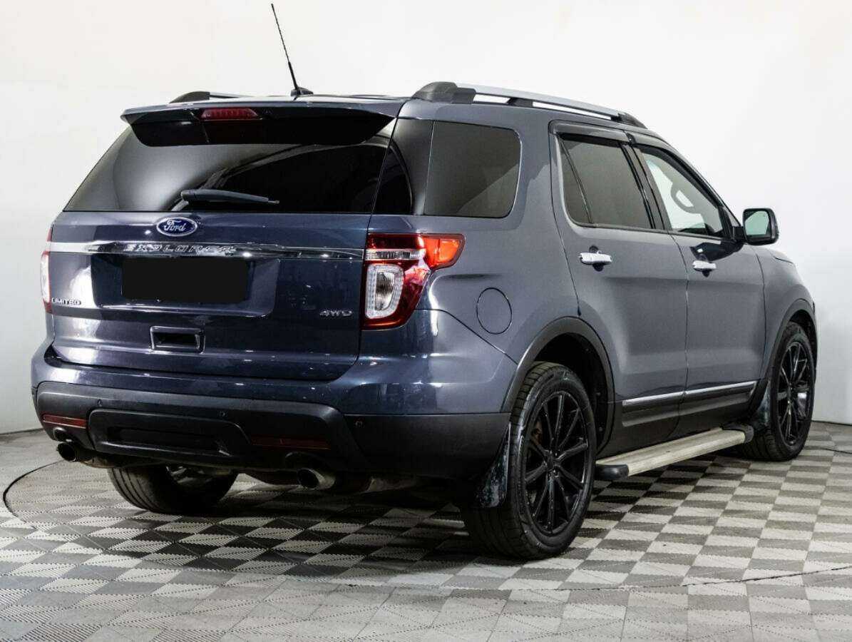 Ford Explorer 2013 года с пробегом. Фото: #3
