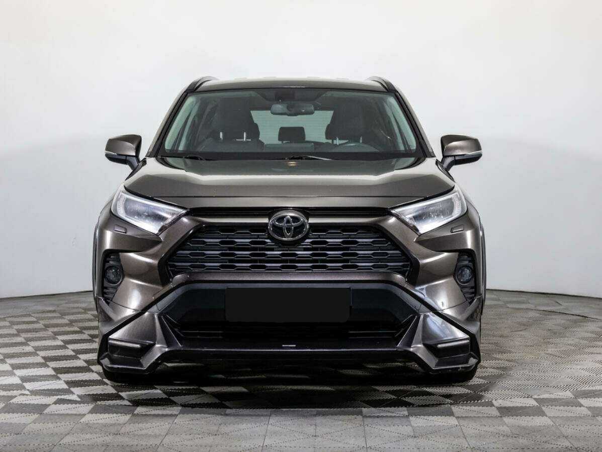 Toyota RAV4 2021 года с пробегом. Фото: #1