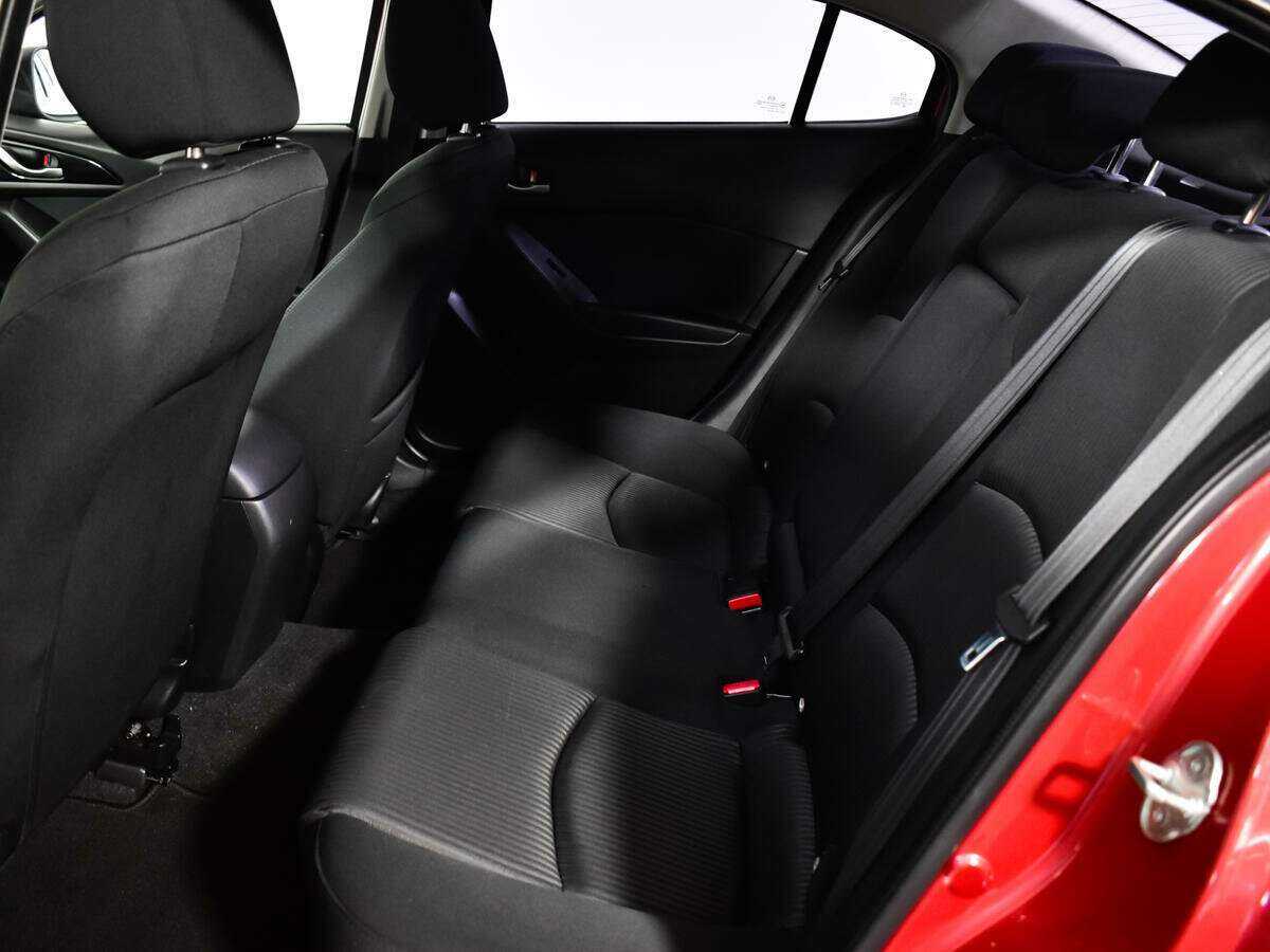 Б/У Мазда 3 2015 года. Фото: #9