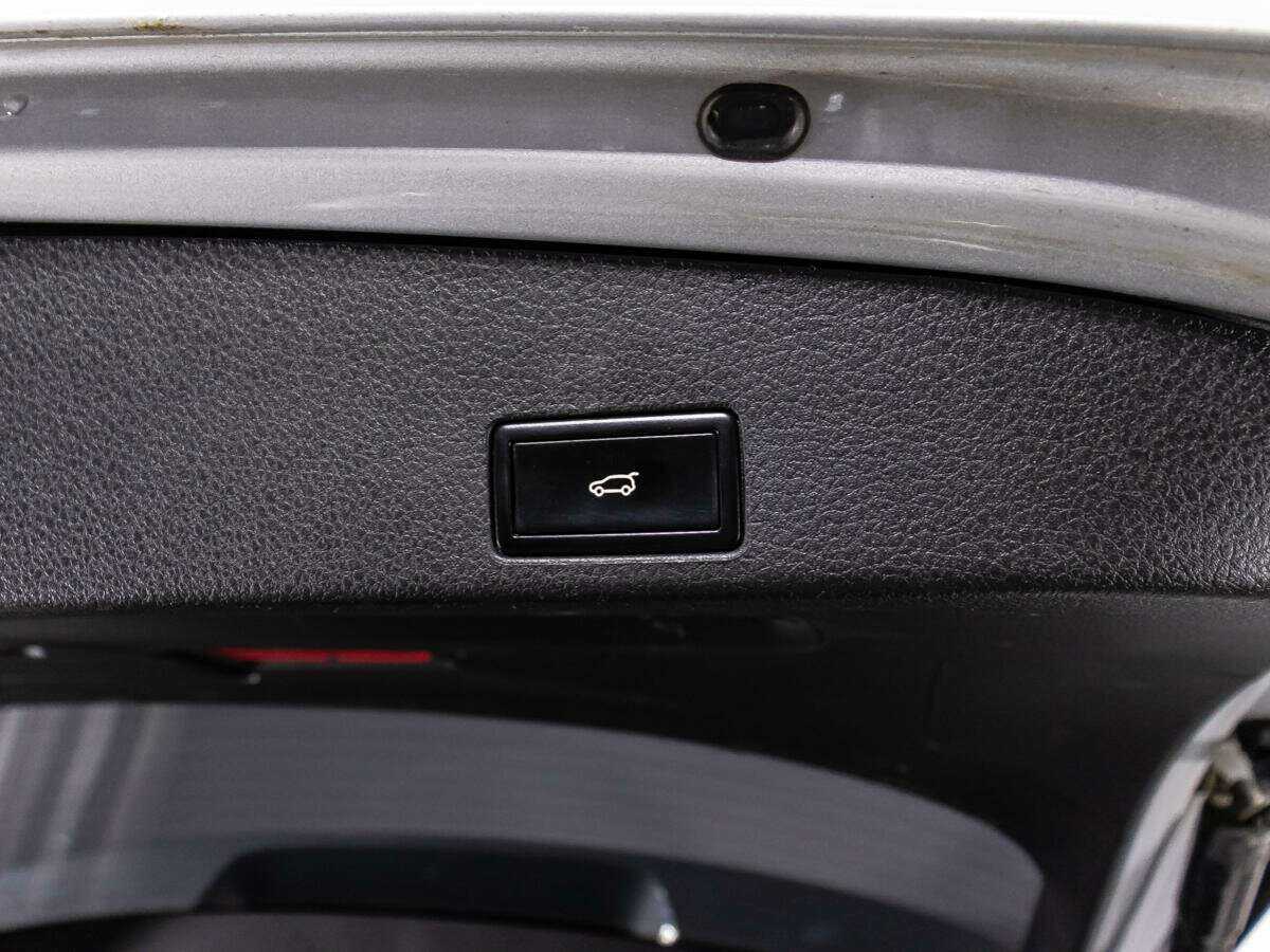 Б/У Фольксваген Туарег 2012 года. Фото: #14