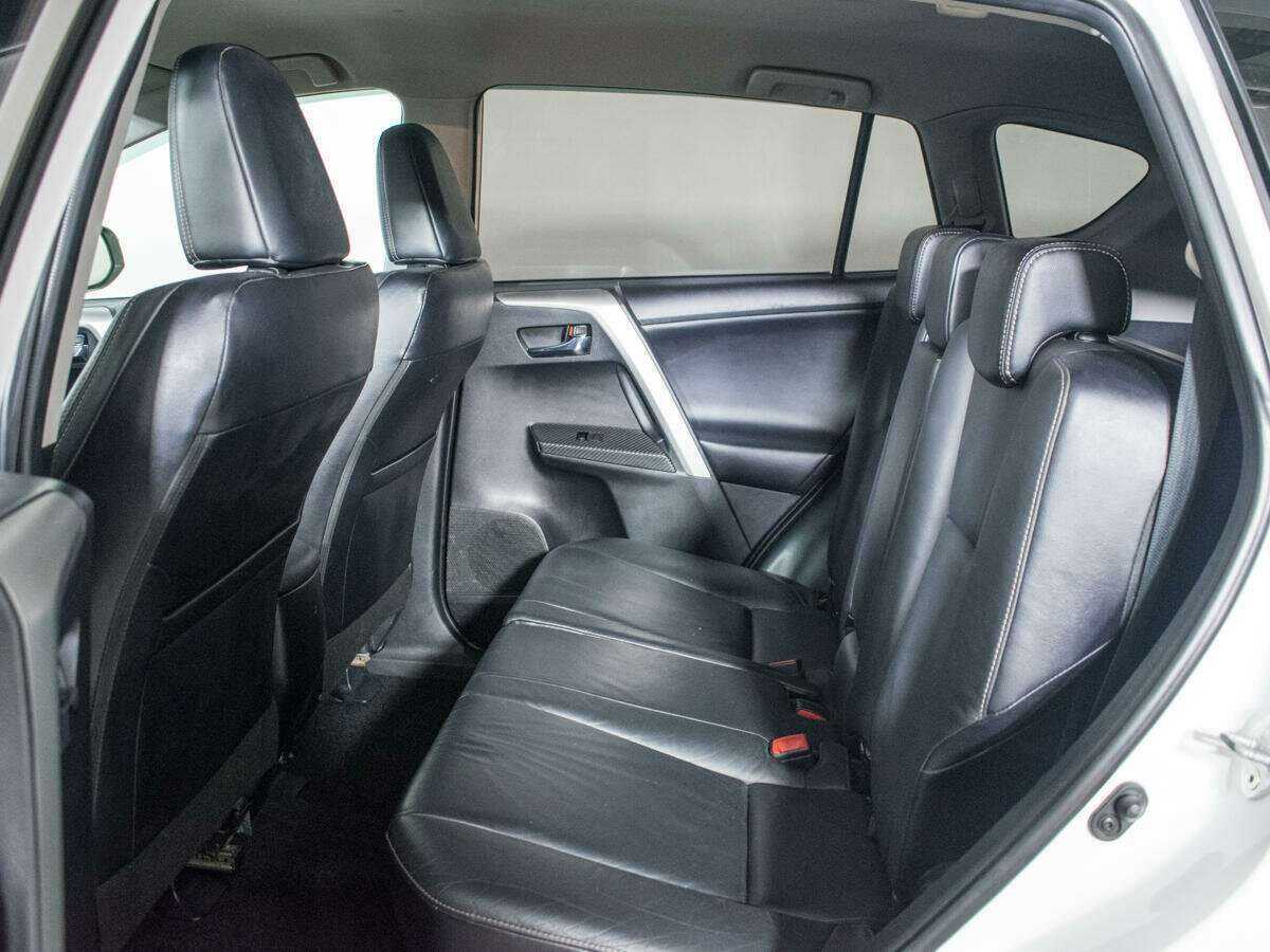 Б/У Тойота Рав4 2013 года. Фото: #9