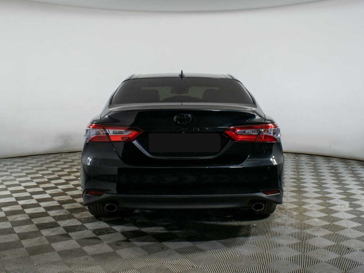 Б/У Тойота Камри 2018 года. Фото: #5