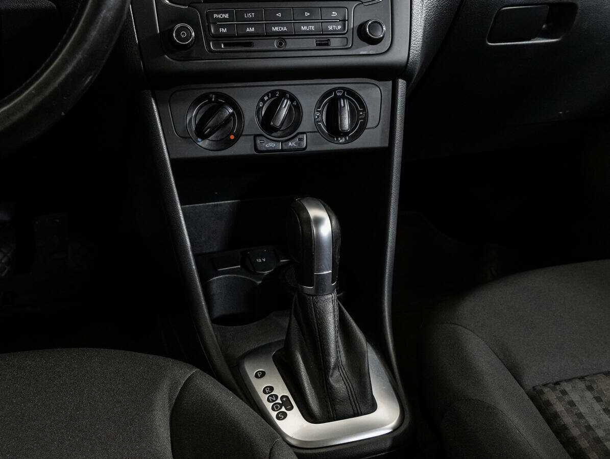 Б/У Фольксваген Поло 2020 года. Фото: #12