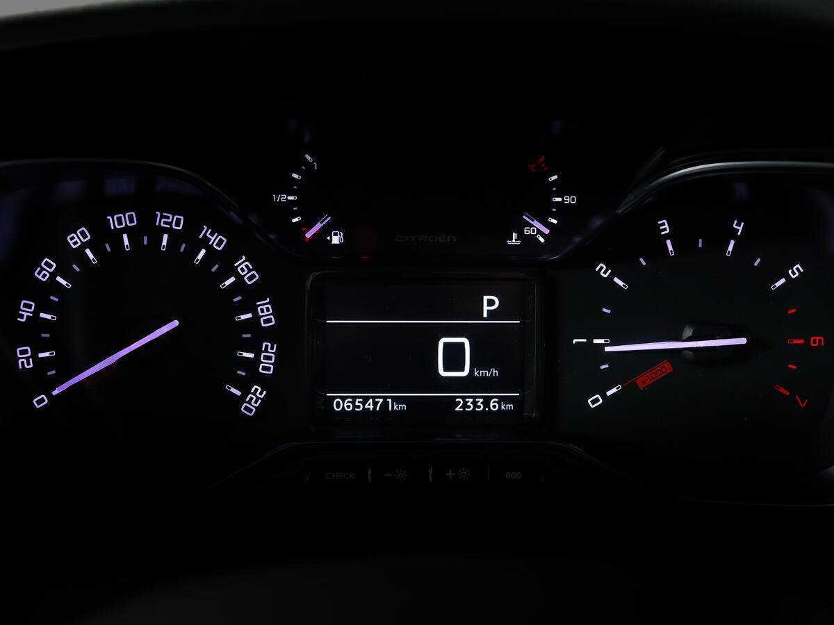 Б/У Ситроен Ц3 Эйркросс 2018 года. Фото: #8