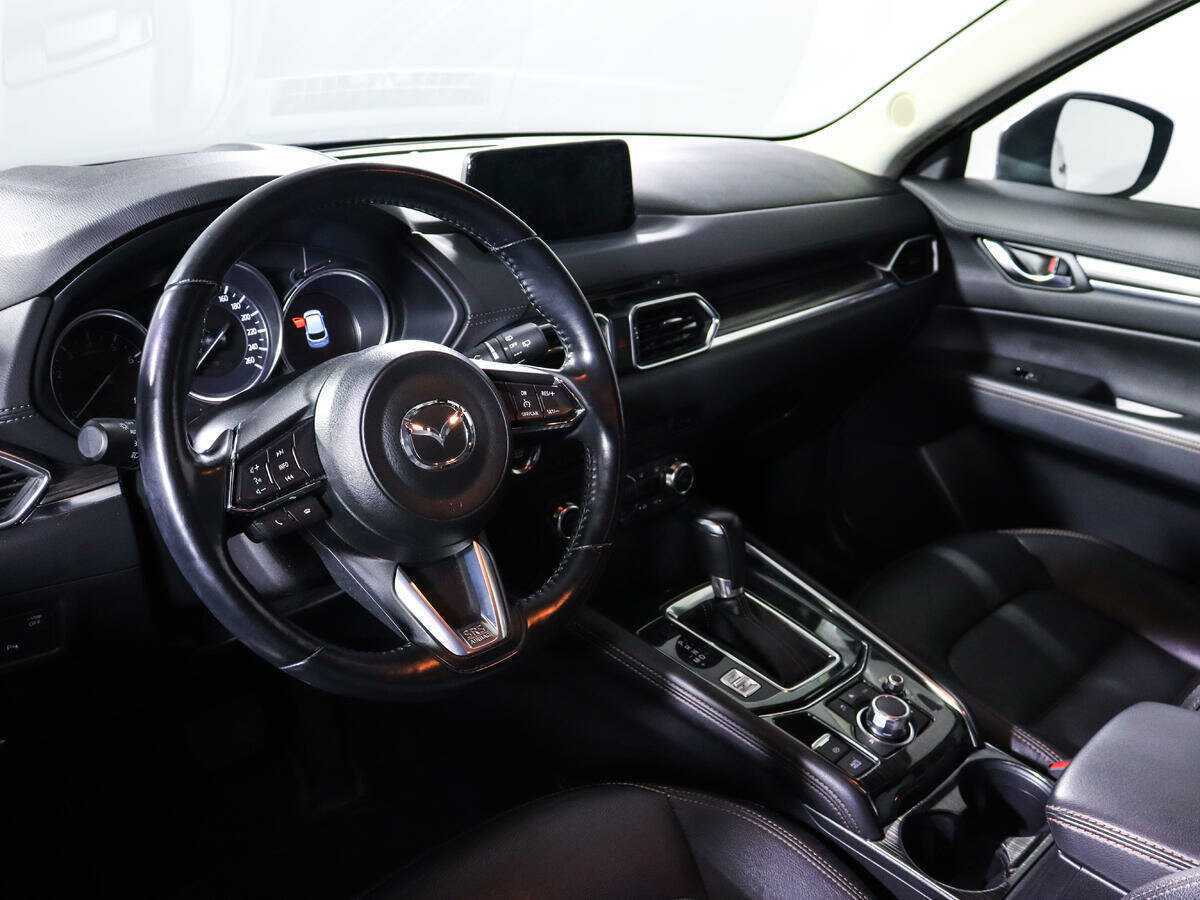 Б/У Мазда Ц-Икс-5 2017 года. Фото: #11