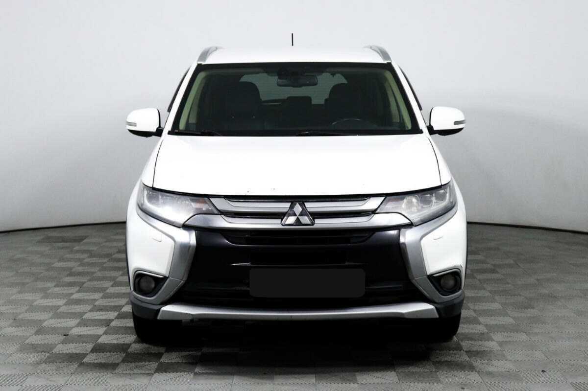 Mitsubishi Outlander 2016 года с пробегом. Фото: #1