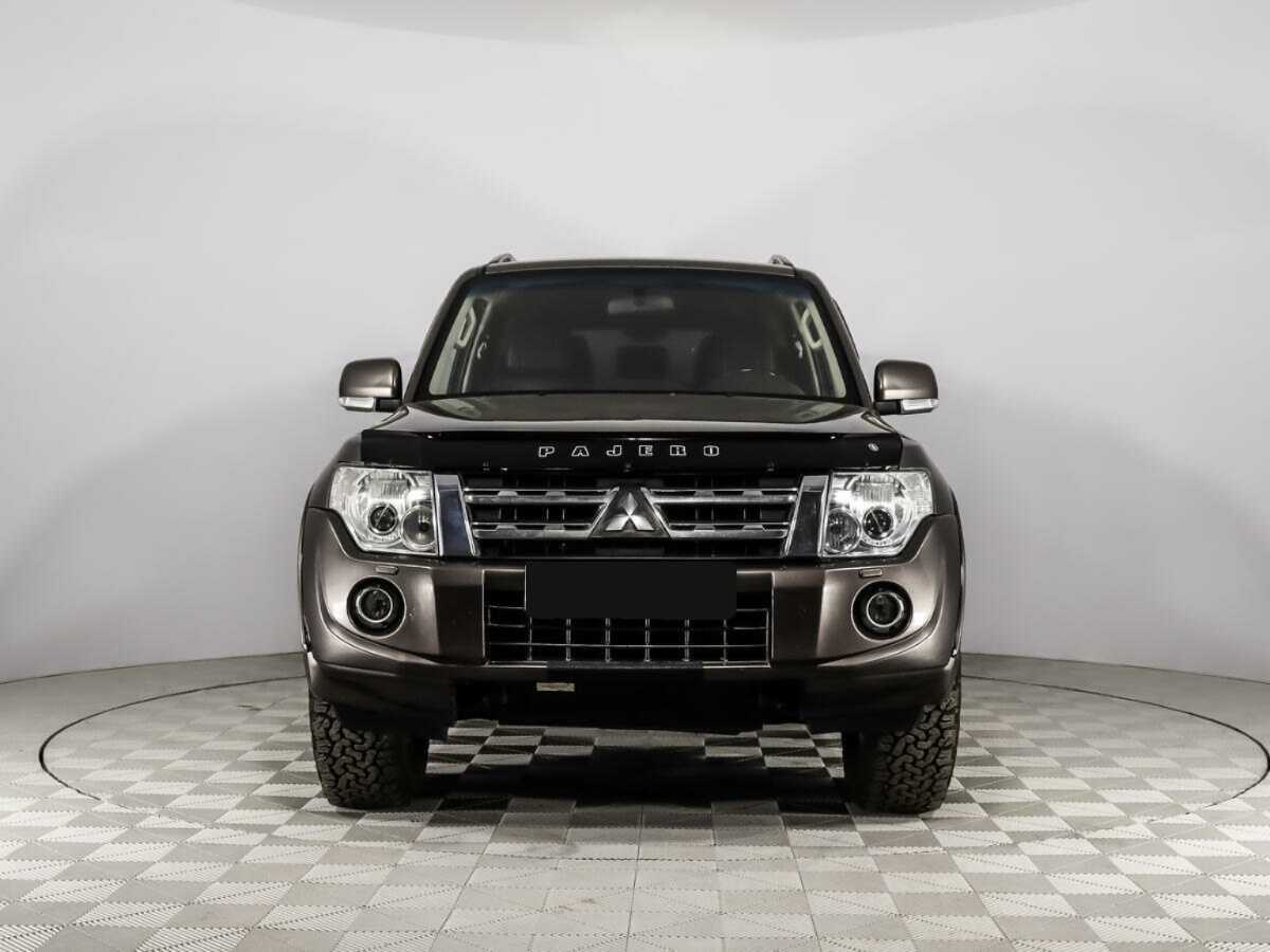 Б/У Митсубиши Паджеро 2013 года. Фото: #1