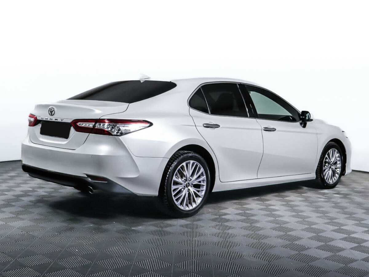 Toyota Camry 2018 года с пробегом. Фото: #4