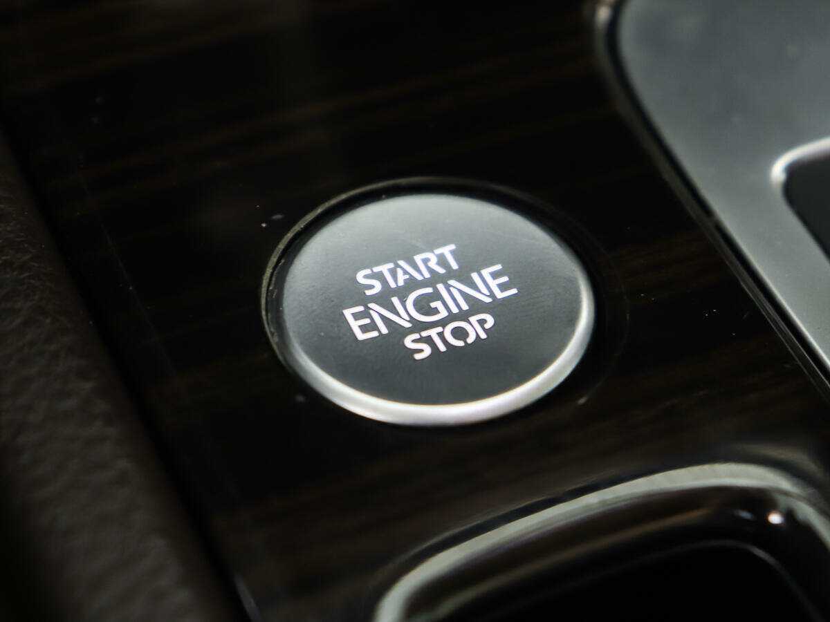 Б/У Фольксваген Туарег 2014 года. Фото: #18