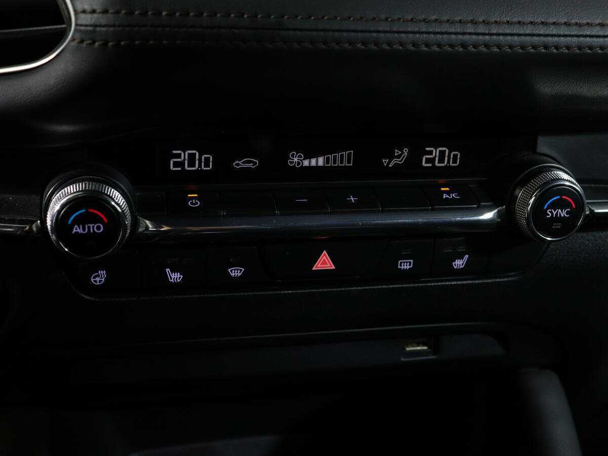 Mazda 3 2019 года с пробегом. Фото: #22