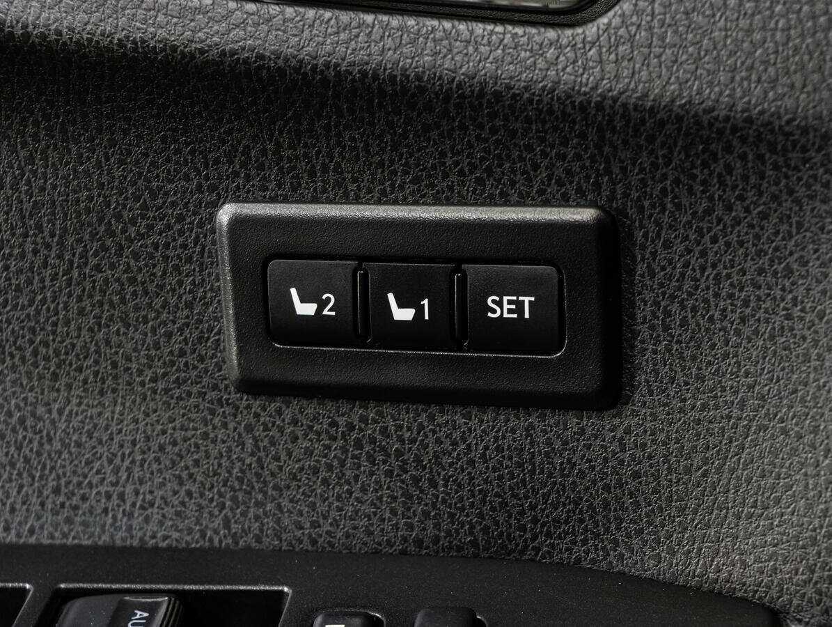 Б/У Тойота Рав4 2016 года. Фото: #14