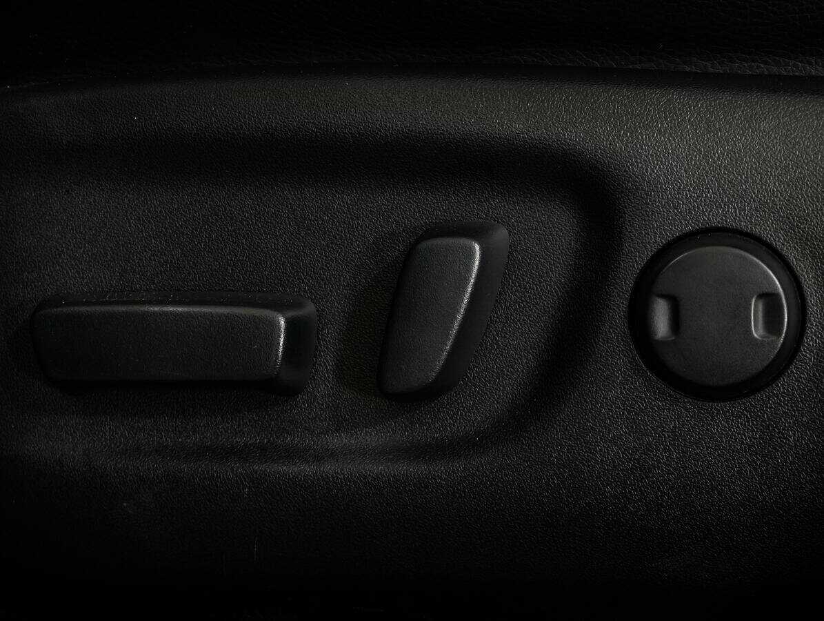 Б/У Тойота Рав4 2016 года. Фото: #15