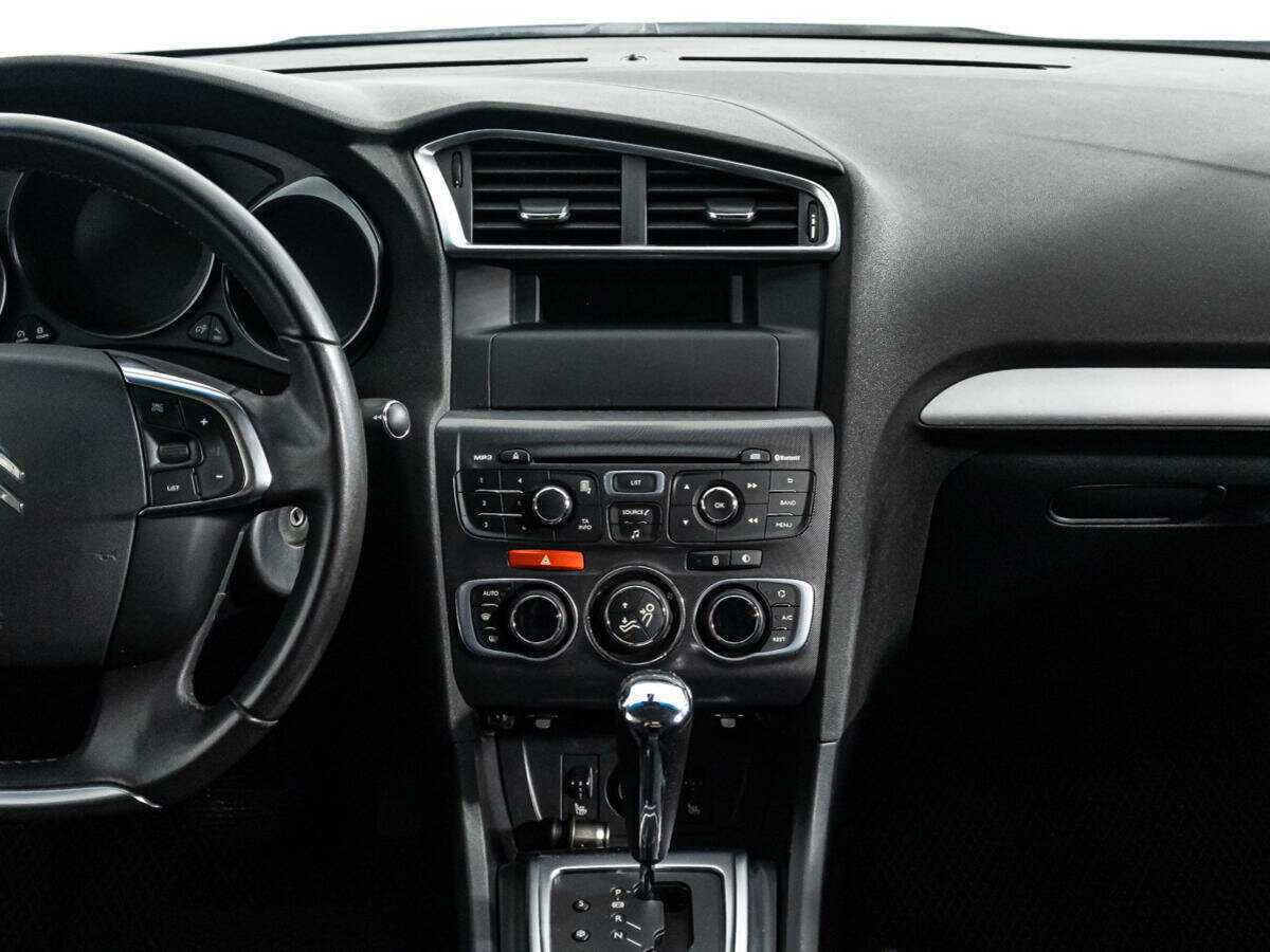 Б/У Ситроен Ц4 2013 года. Фото: #13