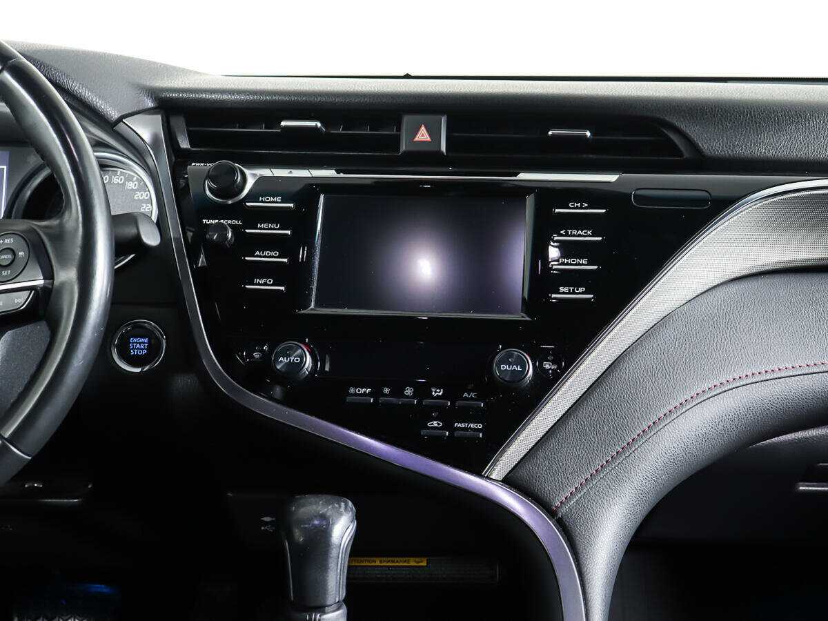 Toyota Camry 2020 года с пробегом. Фото: #11